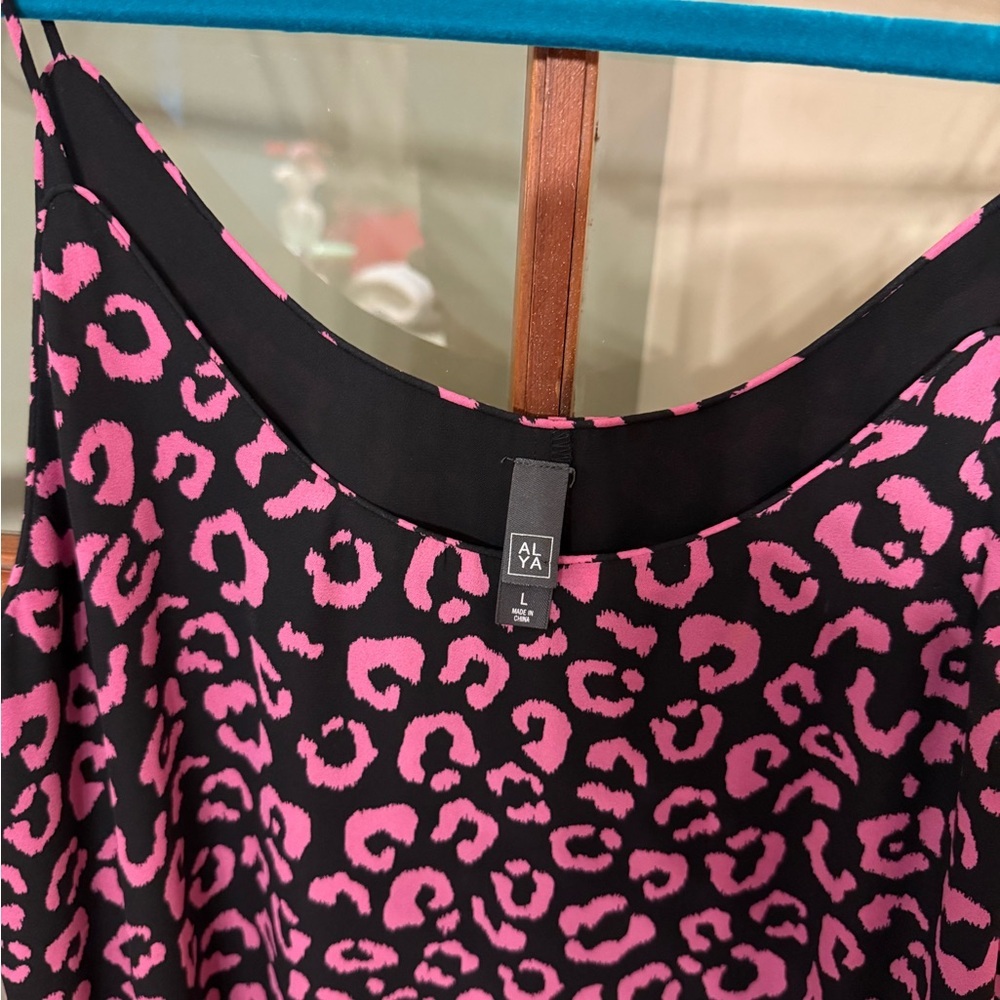 ALYA Neon Pink Leopard Bold Print Slip Mini Dress Size Large - Picture 2 of 3